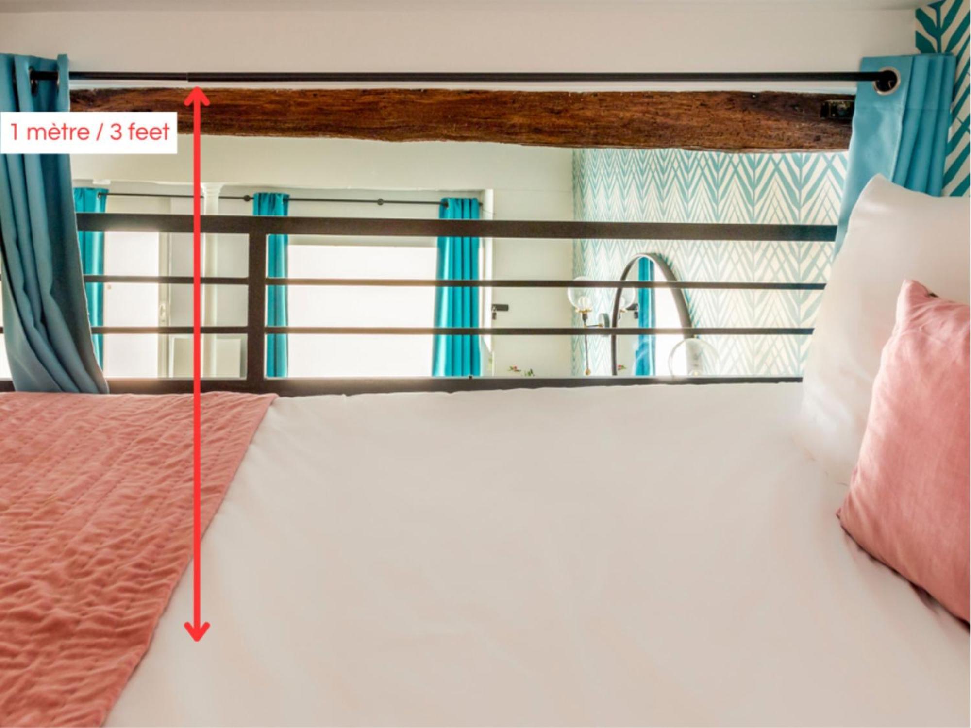 Merveil - Luxury - Champs Elysees - Mermoz * Parijs